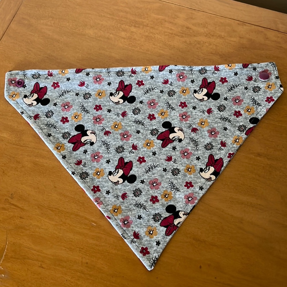 Minnie floral baby bandana bib